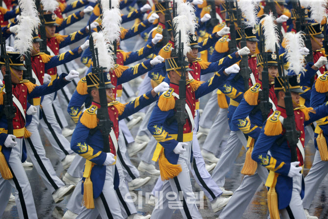 [포토]사관생도들의 행진