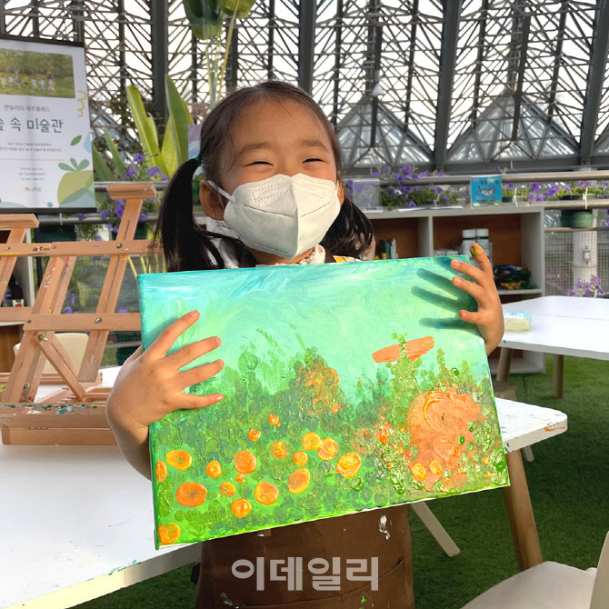 [포토] 위호텔제주, '숲속 미술관' 선보여..