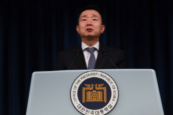 “월급 빼고 다 올랐다”…물가 충격에 대통령실 비상