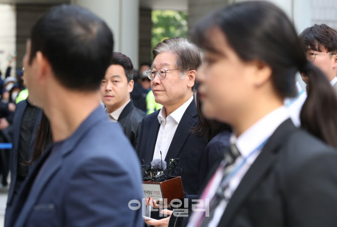 [포토]'대장동 사건' 재판 향하는 이재명 대표