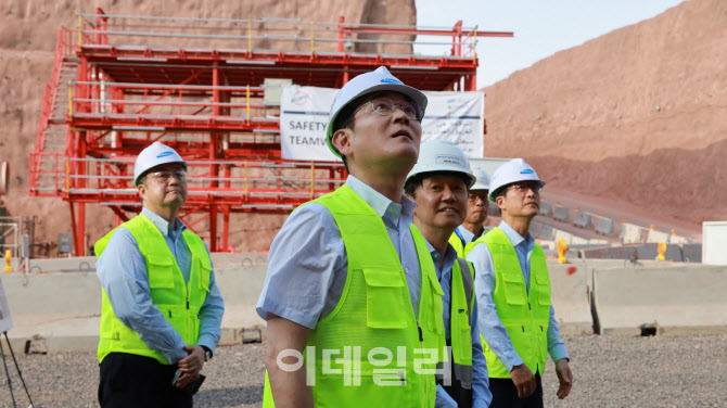 '수소부자' 꿈꾸는 중동…'신금맥' 네옴에 집중하는 총수들