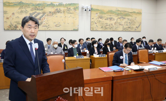 학폭법 국회 통과…협박·보복 시 전학·퇴학까지 가능