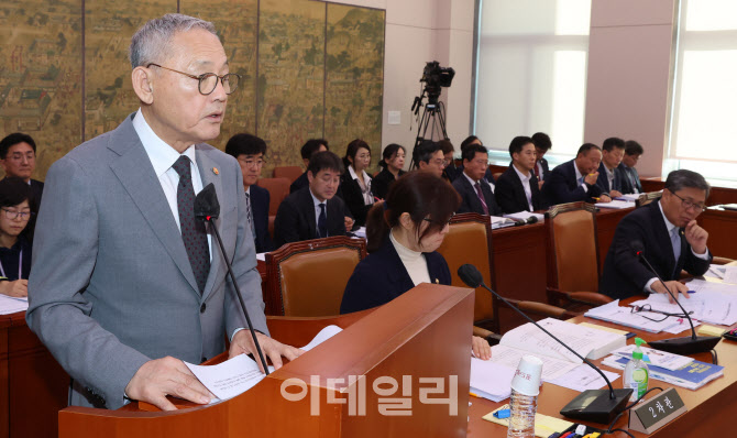 국감 오른 오염수 논쟁…유인촌 장관 "국민 안전 위한 책임"[2023국감]