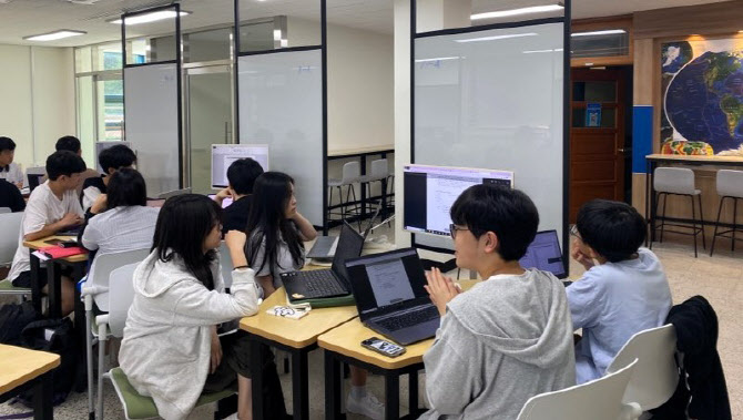 경기교육청, 미래형 과학실로 첨단기술 기반 과학교육 확산