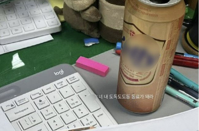 “목 말라서”…초과근무 중 ‘맥주 인증샷’ 공무원, 징계받는다