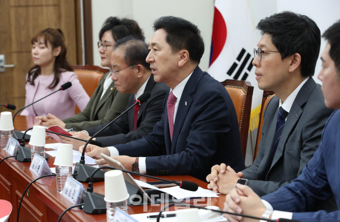 [포토]김기현, '인요한 혁신위원장 내정...혁신위 전권 갖고 자율적 판단 할 것'