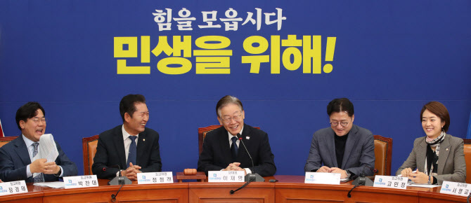 민주당 "김기현 회동? 바지사장과 시간낭비…`여·야·정 3자 회동` 해야"