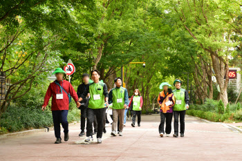 코오롱사회봉사단, 기부 행사 ‘꿈을 향한 삼남길 트레킹’ 진행