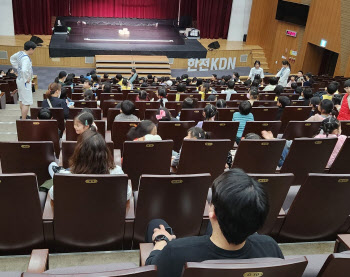 예술위, 나주시민 700명 초청해 무료 연극 공연