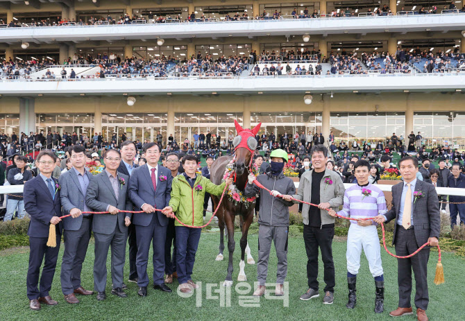 [포토] ‘농협경제지주 대표이사배 경주’