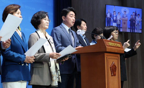 민주당 더미래 "뜬금없는 '김포 서울 편입', 국면전환용 총선 전략"