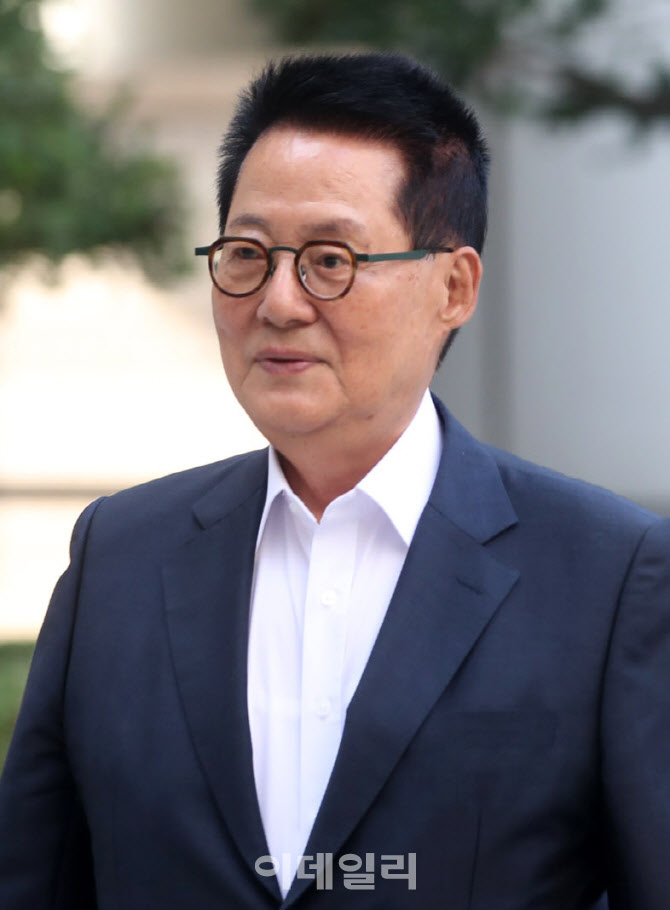 [포토] 박지원 전 국가정보원장, 속행 공판 출석