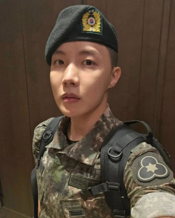 복무 중인 BTS 제이홉, 軍 행사 출연 제동건 신원식 국방부 장관