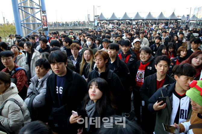 [포토]전세계 롤팬들, '고척돔으로'