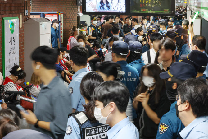 전장연, 내일 지하철 시위 재개… "오전 8시, 2호선 시청역"