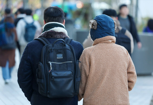 화요일 전국 맑고 건조…일교차 20도 이상, 건강 유의[내일날씨]