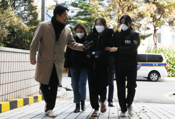 '필로폰 투약 후' 비행 중 문 개방 시도한 20대 '영장 기각'