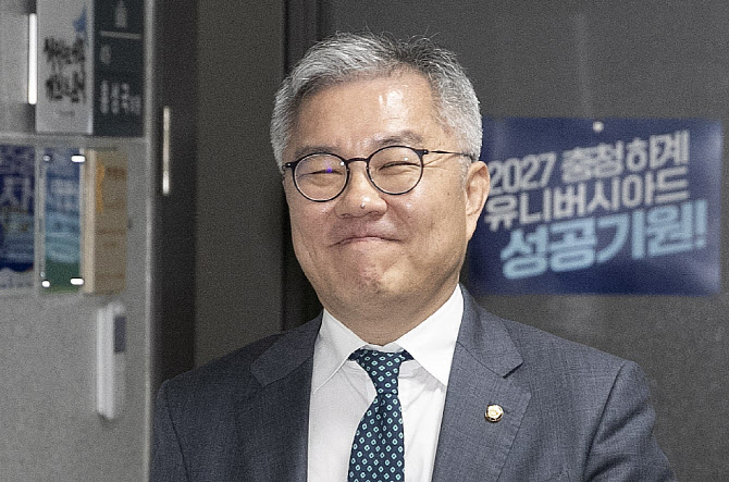 한동훈 '민주당 멍청아' 발언에 최강욱 "정치적 언사 남발 시 탄핵"