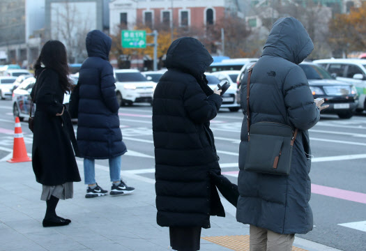 월요일 전국 흐리고 비 또는 눈…충남·호남 등 미세먼지 주의[내일날씨]