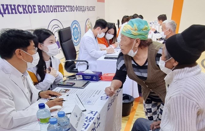 자생한방병원, 우즈베키스탄 찾아 한방 의료봉사