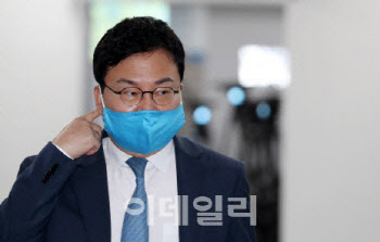 '수백억 배임 혐의' 이상직 전 의원에 징역 7년 구형