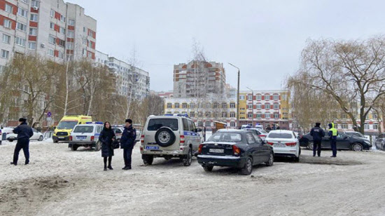 러시아 중학교서 여학생이 총기 난사…6명 사상