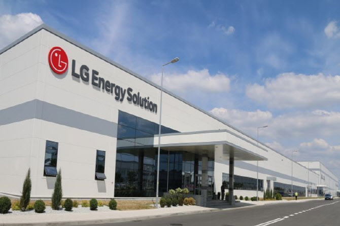 LG엔솔, 유럽 전기 상용차 시장 공략…3년간 20만개 배터리모듈 공급