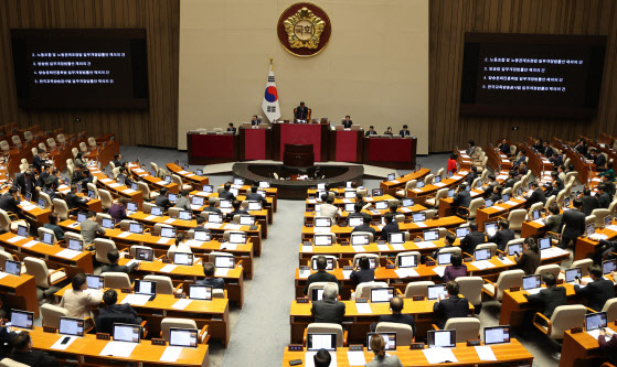 尹 거부권 '방송3법' 결국 최종 폐기…국회 재표결서 '부결'