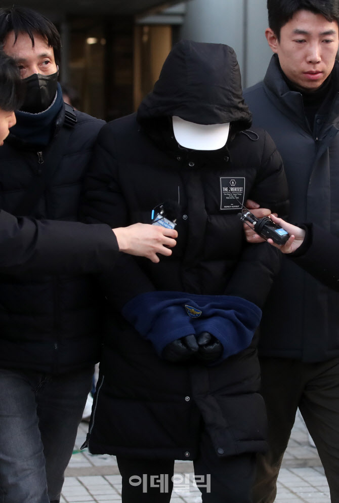 [포토] 경복궁 담장 낙서 10대 임모군 영장실질심사