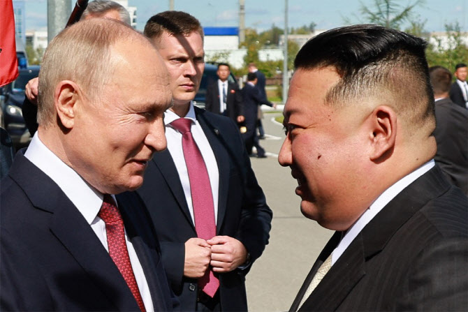“중국, 신냉전 촉발 우려…북한-러시아와 거리두기”