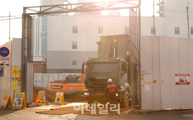 [포토]'부동산 PF 위기' 태영건설, 건설업계 또 다른 태영 나올까 '노심초사'.