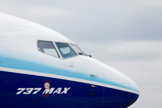 “볼트 풀릴 수 있다” 보잉, 737 Max 보유 항공사에 점검 긴급요청