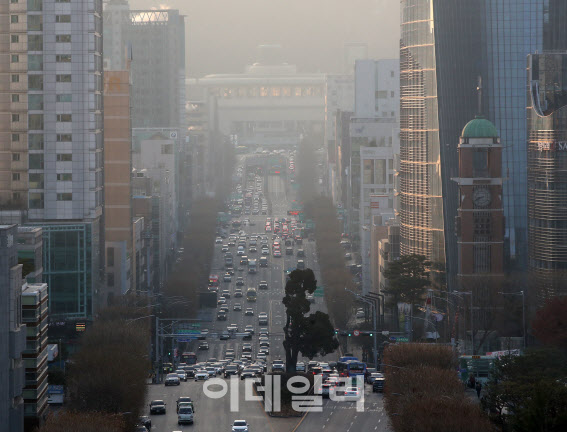 “마스크 챙기세요”…주말 아침 눈·비소식[오늘날씨]