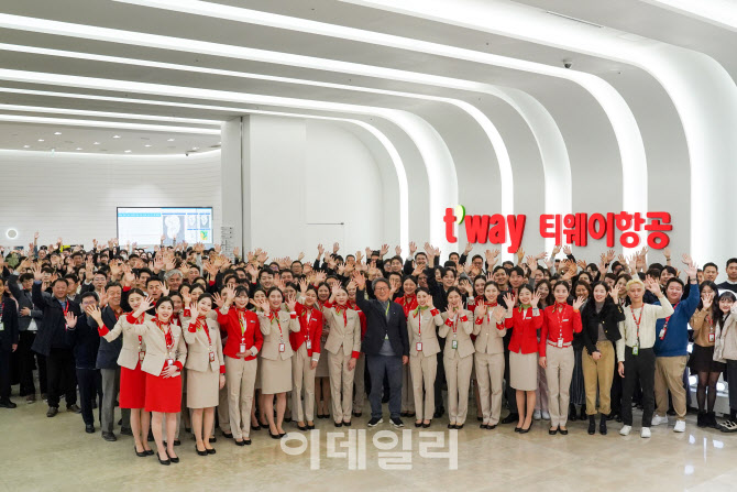 [신년사]정홍근 티웨이 대표 “유럽·미국 전 세계 누비는 항공사로 도약”