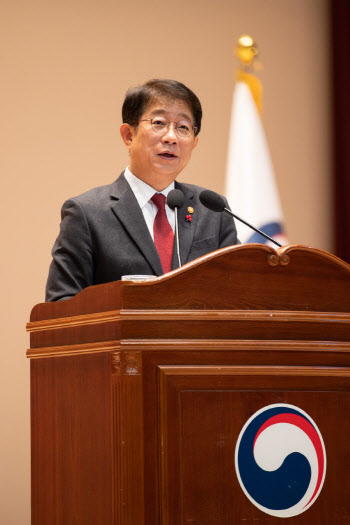 박상우 국토부 장관 "현실과 유리된 정책 안타까웠다"