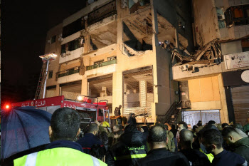 이란 '추모식 폭발'에 레바논 폭격…중동 긴장감 고조(종합)