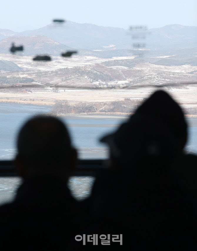 [포토]북한, 연이틀 해안포 도발…연평도 해안서 60여발