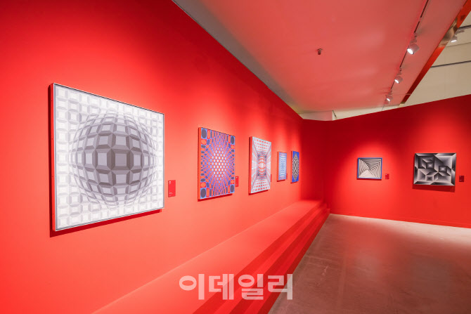 예술과 손잡은 가구·페인트회사, 아트마케팅 활발