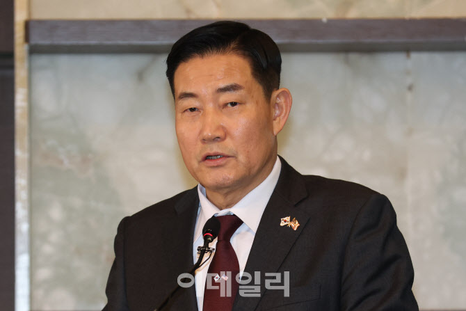 [포토]신원식 국방부 장관, 국제회의에서 오찬사
