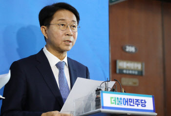 조정식 "이낙연, 신당 창당 중지하고 민주당에서 함께해달라" 호소