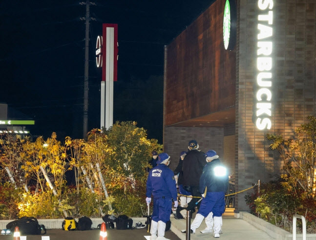 "탕탕탕 소리에 나가보니"...일본 스타벅스서 총격에 1명 사망