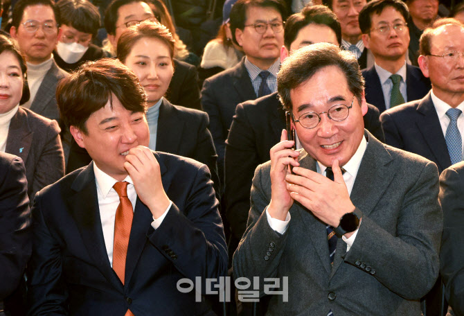 [포토]'이낙연 새로운 미래' 창당준비위 출범식 참석한 이준석