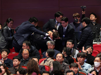 민주당, 21일 '강성희 과잉 진압' 관련 규탄 기자간담회 연다