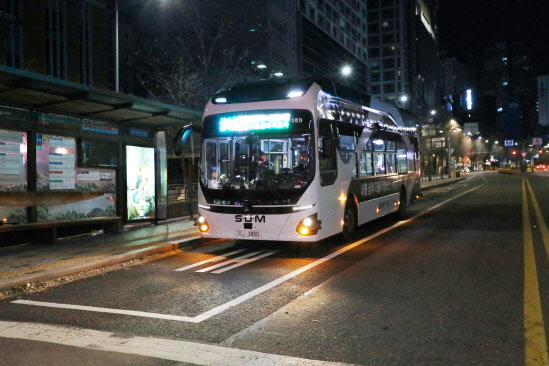 서울시, 새벽근로자 위한 '자율주행 새벽동행버스' 출범
