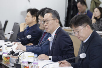 경증 환자 상급병원 가면 지역 돌려보내기 '시작'
