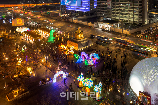'빛초롱축제·광화문마켓' 312만명 방문…서울 '겨울축제 도시' 도약 [MICE]