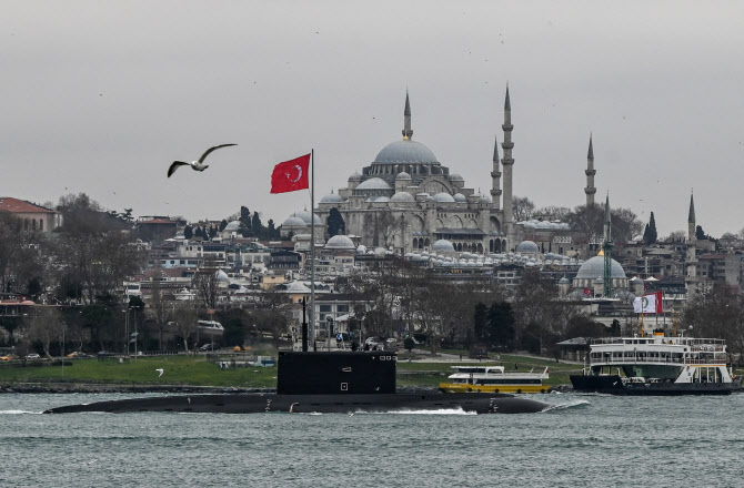이스탄불 성당서 무장괴한 공격…1명 사망