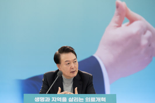 尹대통령 지지율 29%…9개월 만에 20%대로 추락[한국갤럽]