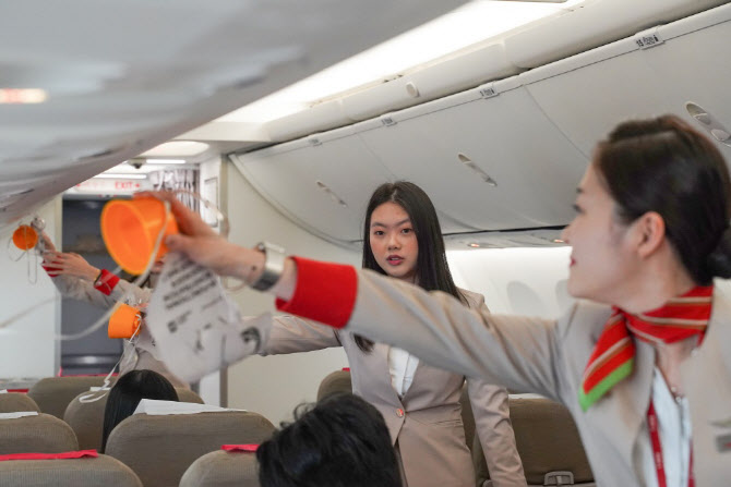 티웨이항공, 대만 대학생 대상 객실승무원 체험 프로그램 진행