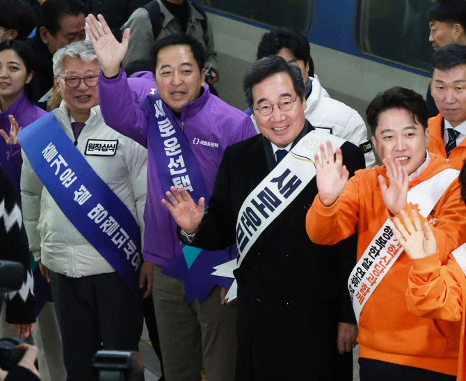 이낙연·이준석 손 잡았다…제3지대 '빅텐트' 결성, 당명은 '개혁신당(상보)'